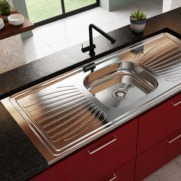 imagem de cozinha com pia concretada